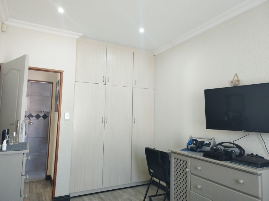 2 Bedroom Property for Sale in Doringkruin North West